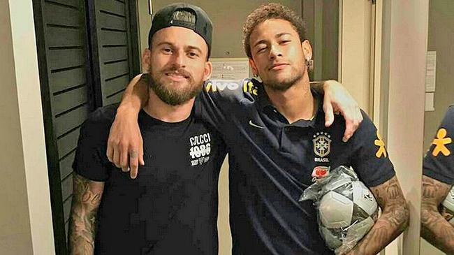 会中险些被 会中险些被