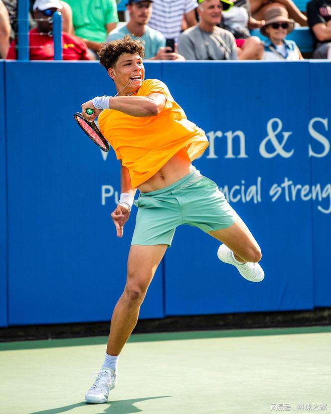 队书写新的 队书写新的